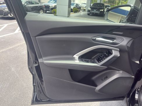 Used 2025 Audi Q5 Premium Plus w/ Premium Plus AWD/4WD image 13
