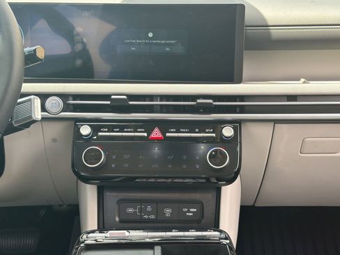 Used 2025 Hyundai Tucson Limited image 26