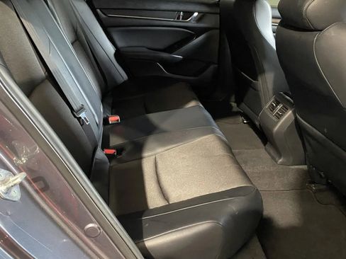 Used 2018 Honda Accord Sport image 7
