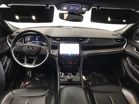 Used 2024 Jeep Grand Cherokee Limited 4xe image 31