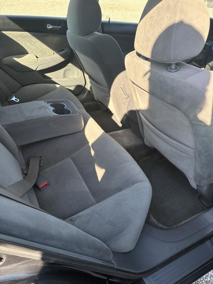 Used 2004 Honda Accord EX image 10
