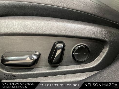 Used 2021 Lexus ES 300h w/ Premium Package image 18