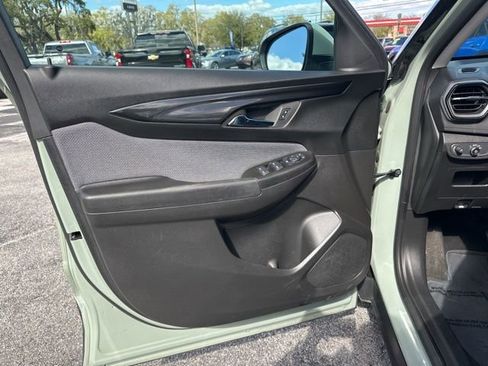 Used 2025 Chevrolet TrailBlazer LT image 10