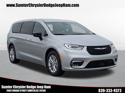 New 2026 Chrysler Pacifica Select