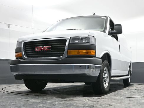 Used 2024 GMC Savana 2500 w/ Driver Convenience Package image 43