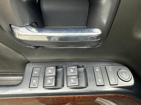 Used 2019 GMC Sierra 1500 SLE w/ SLE Value Package AWD/4WD image 7