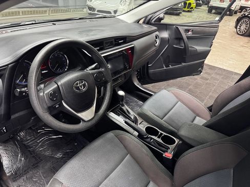 Used 2017 Toyota Corolla LE image 31