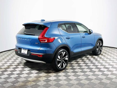 Used 2023 Volvo XC40 B5 Ultimate w/ Protection Package Premier image 7