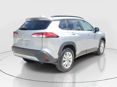 Certified 2024 Toyota Corolla Cross LE FWD image 6