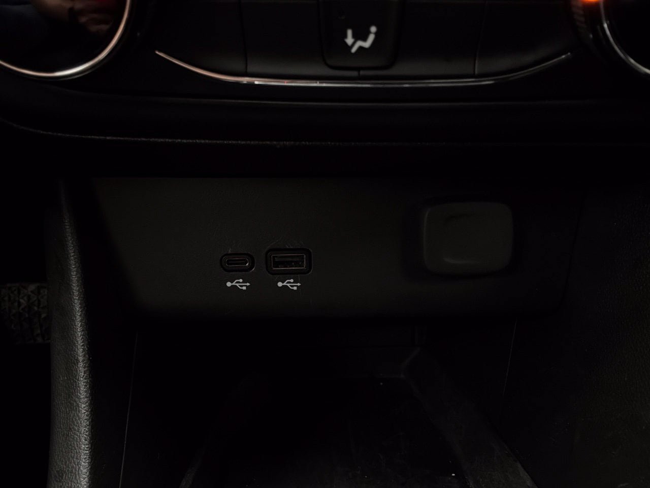 Used 2025 Buick Encore GX Preferred FWD image 27