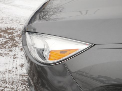 Used 2018 Ford Focus S image 16