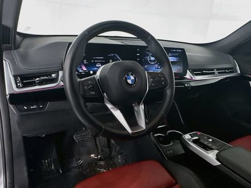 Used 2025 BMW X1 xDrive28i AWD/4WD image 11