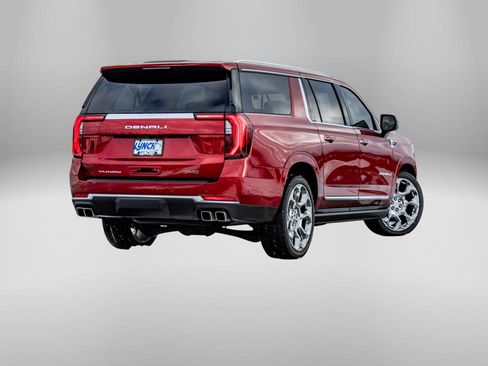 Used 2025 GMC Yukon XL Denali w/ Sun & Power Step Package image 14