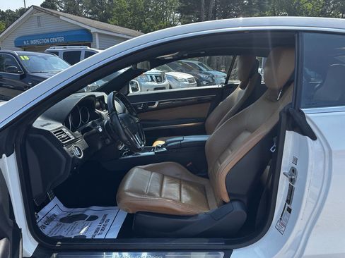 Used 2016 Mercedes-Benz E 400 4MATIC Coupe image 12