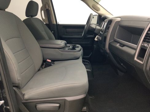 Used 2018 RAM 1500 Express w/ Express Value Package RWD image 21