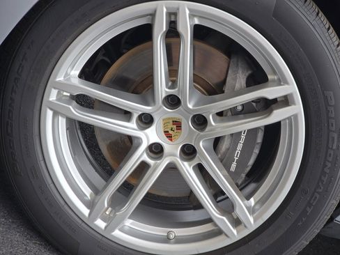 Certified 2024 Porsche Macan image 15