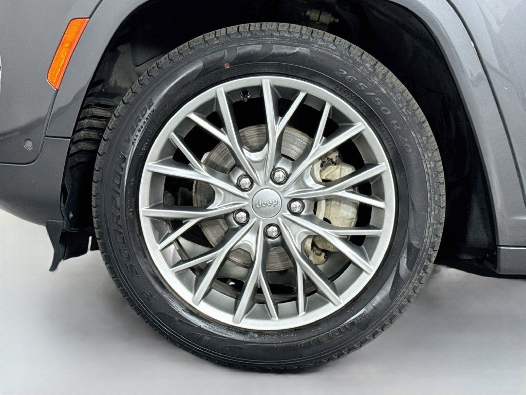 Used 2022 Jeep Grand Cherokee Summit w/ Luxury Tech Group V AWD/4WD image 12