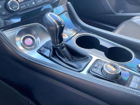 Used 2018 Nissan Maxima Platinum image 15