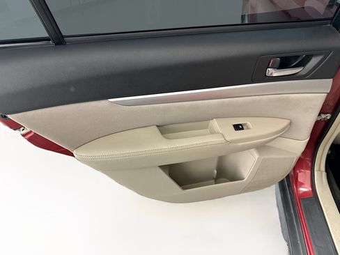 Used 2014 Subaru Outback 2.5i w/ Alloy Wheel Package image 24