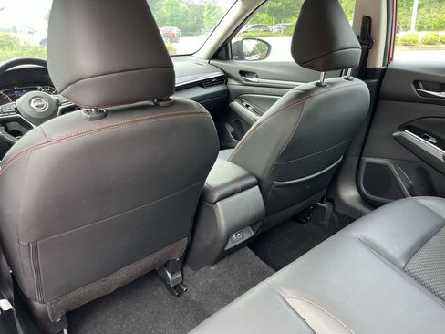 Used 2025 Nissan Altima 2.5 SR FWD image 15