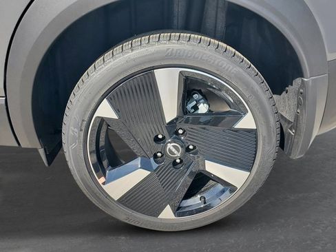 New 2026 Nissan Kicks SR image 11