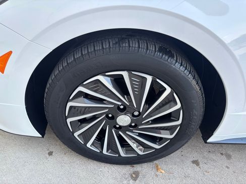 Used 2023 Hyundai Sonata SEL image 12