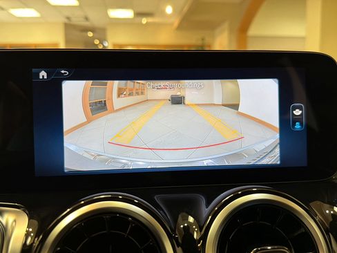 Used 2026 Mercedes-Benz GLB 250 w/ Sun & Sound Package image 22