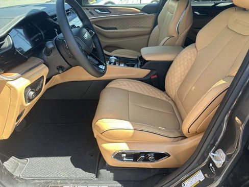 New 2026 Jeep Grand Cherokee Summit AWD/4WD image 9