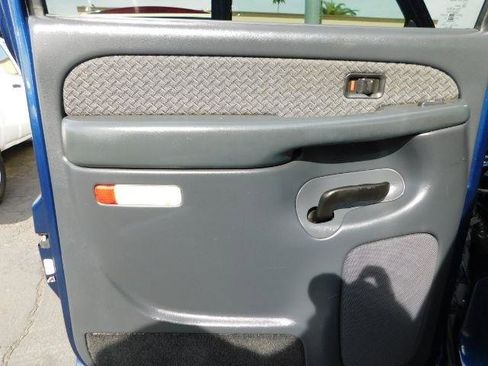 Used 2002 Chevrolet Avalanche 2WD image 14