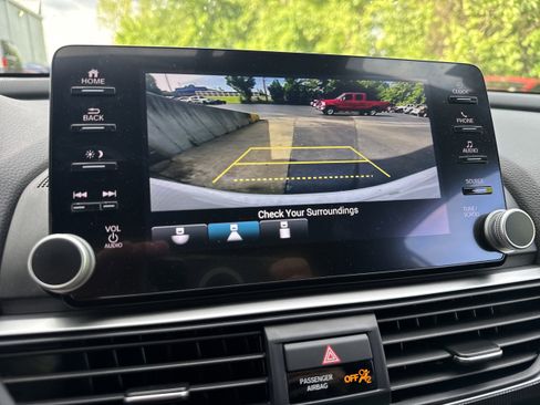 Used 2021 Honda Accord Sport image 15