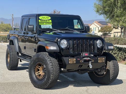 Used 2020 Jeep Gladiator Sport w/ Quick Order Package 24S image 1