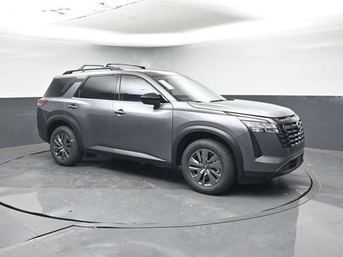 New 2026 Nissan Pathfinder SV image 6