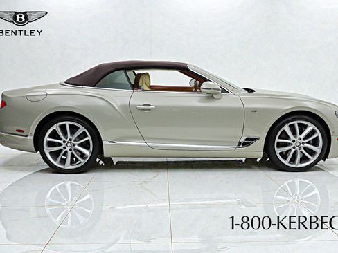 Used 2020 Bentley Continental GT image 31
