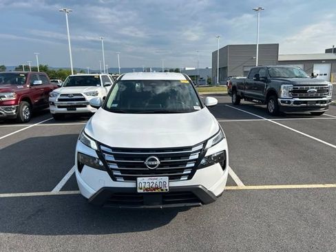Used 2025 Nissan Rogue SV AWD/4WD image 8
