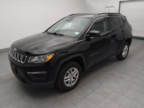 Used 2021 Jeep Compass Sport w/ Cold Weather Group AWD/4WD image 2