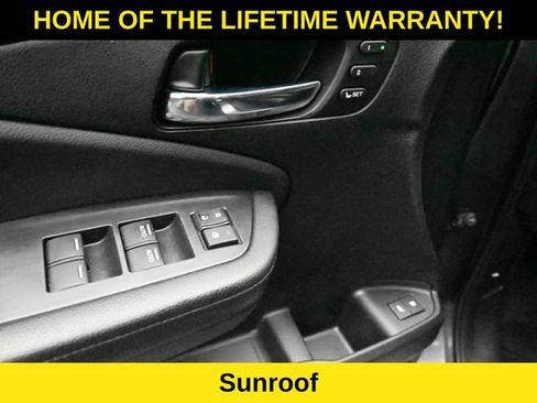 Used 2017 Honda Pilot Touring image 13