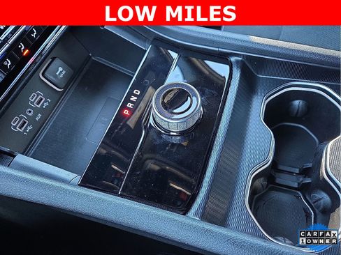 Used 2024 Jeep Grand Cherokee L Altitude image 25