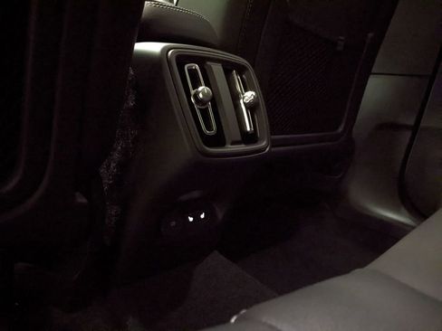 New 2026 Volvo XC40 B5 Plus w/ Climate Package image 24