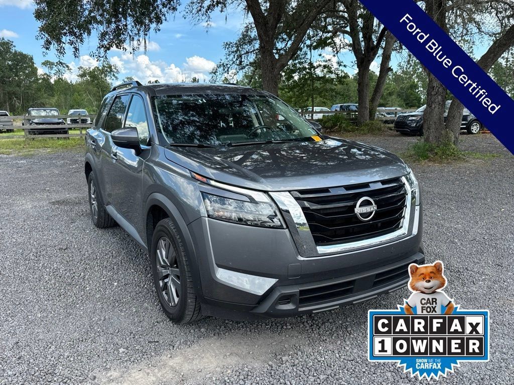 Used 2025 Nissan Pathfinder SV FWD image 10