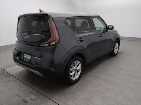 Used 2024 Kia Soul LX w/ LX Technology Package image 10