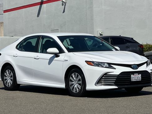 Certified 2021 Toyota Camry LE FWD image 5