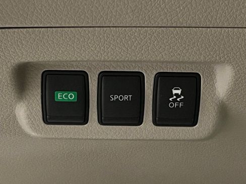 Used 2014 Nissan Sentra S image 23