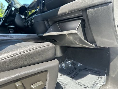 Used 2023 Chevrolet Silverado 1500 LTZ AWD/4WD image 32