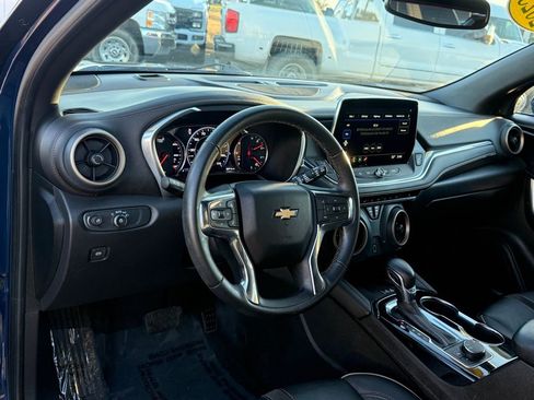 Used 2023 Chevrolet Blazer Premier image 4