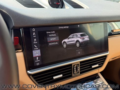 Used 2019 Porsche Cayenne AWD/4WD image 25
