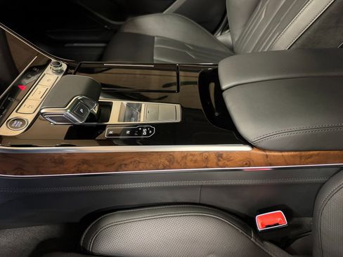 Used 2023 Audi A8 L 3.0T w/ Luxury Package image 23