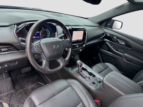 Used 2022 Chevrolet Traverse RS w/ LPO, Floor Liner Package image 7