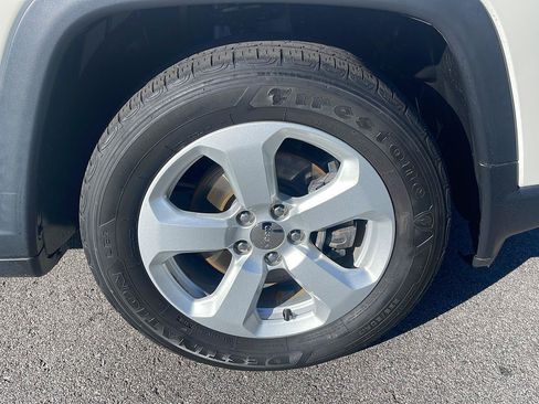 Used 2021 Jeep Compass Latitude w/ Sun and Sound Group FWD image 9