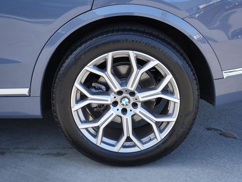 Used 2024 BMW X7 xDrive40i w/ Premium Package image 6