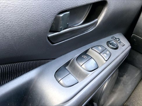 Used 2023 Nissan Kicks S FWD image 34